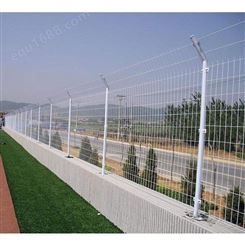 高速的护栏厂家 生产隔离栅 移动式隔离护栏