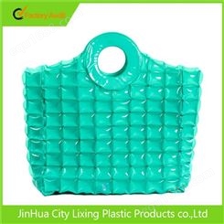 专业生产PVC充气休闲女士包包 充气沙滩包包 充气化妆品包包批发
